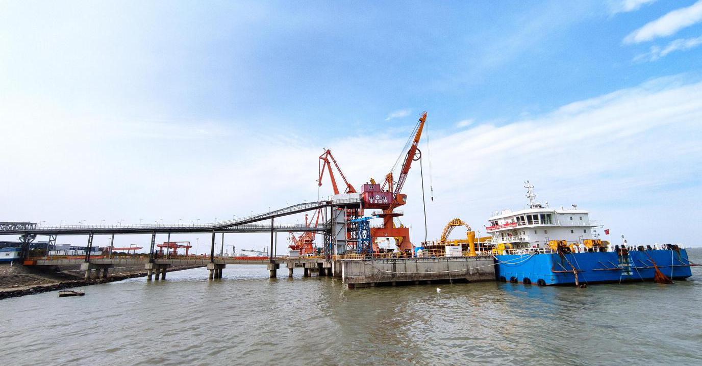 Hengtong submarine cable ship